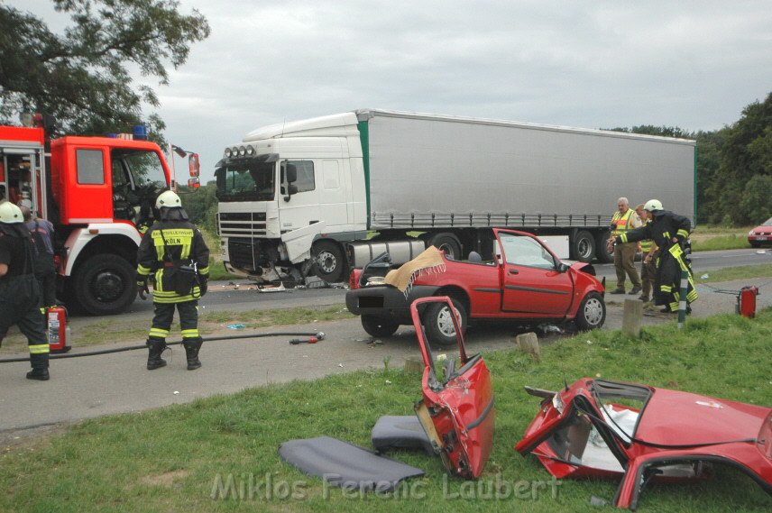 VU LKW PKW Koeln Suelz Berrenratherstr 15 .jpg